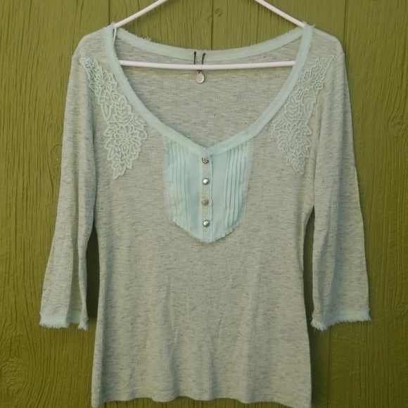 BKE🌻TOP 3/$30 - Picture 1 of 7